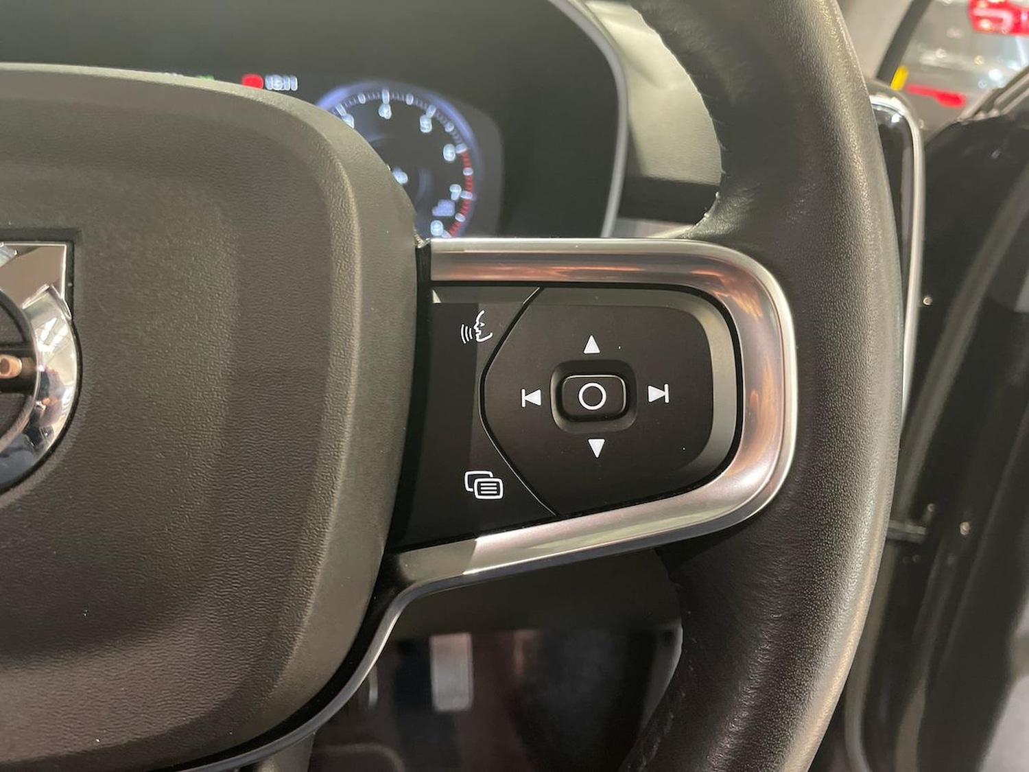 Used Volvo XC40 2020 for sale - 76127286: Photo 26