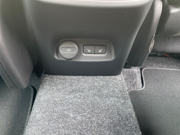 Used Volvo XC40 2025 for sale - 76249741: Photo 22