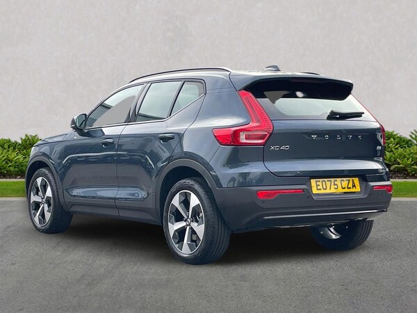 Used Volvo XC40 2025 for sale - 76249741: Photo 2