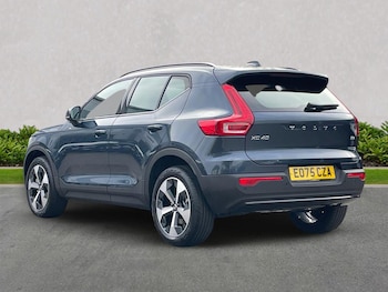 Used Volvo XC40 2025 for sale - 76249741: Photo 2