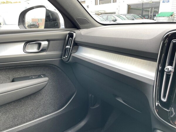 Used Volvo XC40 2025 for sale - 76249741: Photo 32