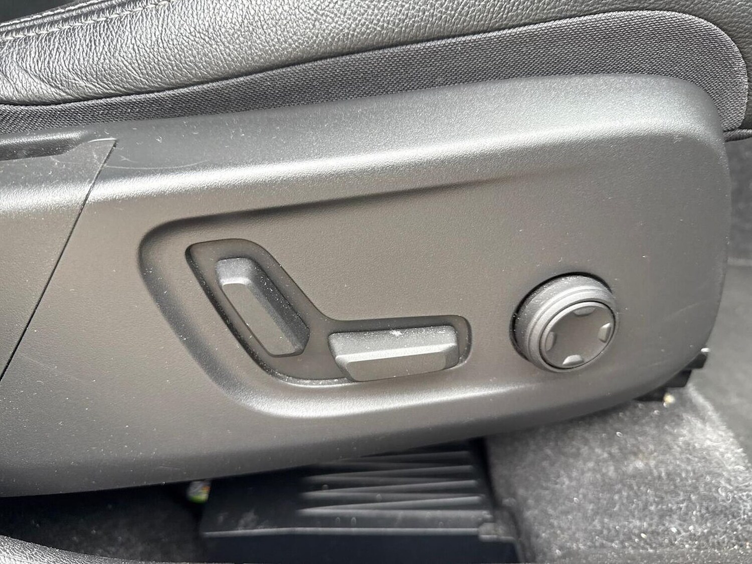 Used Volvo XC40 2020 for sale - 76037169: Photo 30