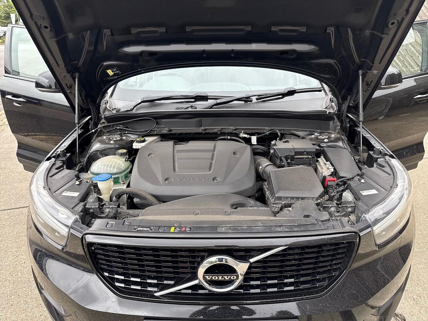 Used Volvo XC40 2020 for sale - 76037169: Photo 38