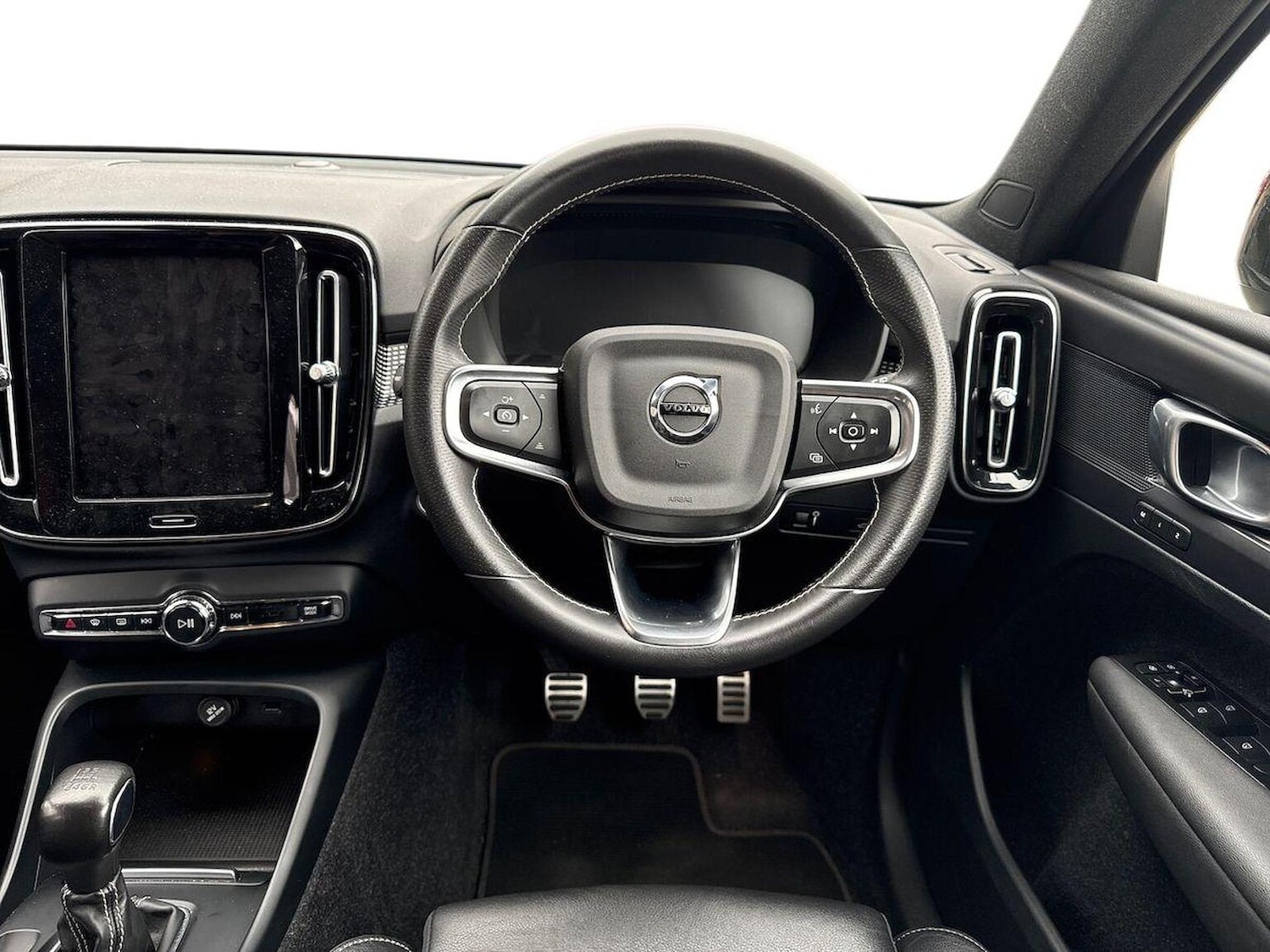 Used Volvo XC40 2020 for sale - 76037169: Photo 9