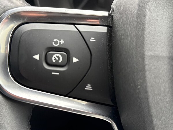 Used Volvo XC40 2022 for sale - 76305415: Photo 27