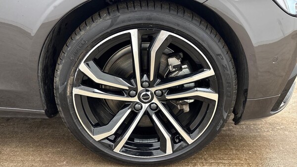 Used Volvo V90 2024 for sale - 76219233: Photo 6