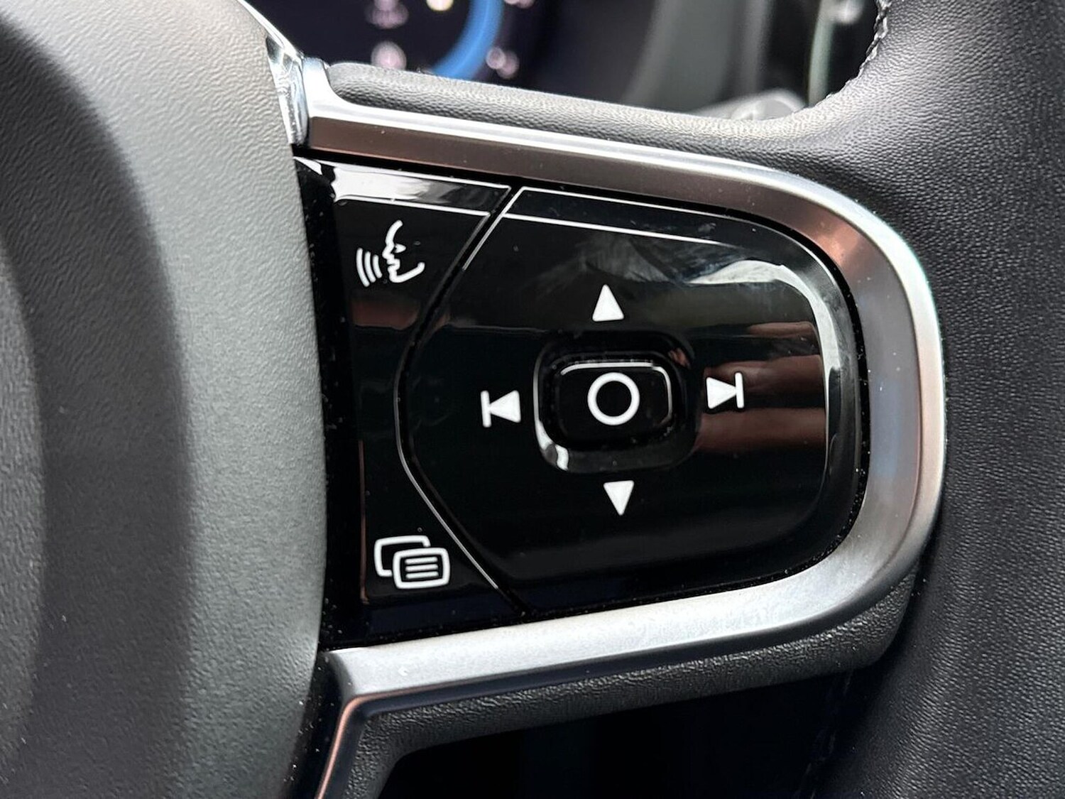 Used Volvo XC60 2023 for sale - 78106352: Photo 28