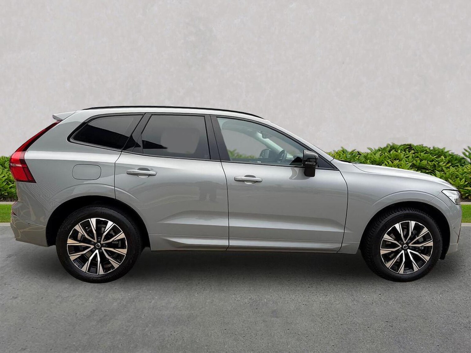 Used Volvo XC60 2023 for sale - 78106352: Photo 5