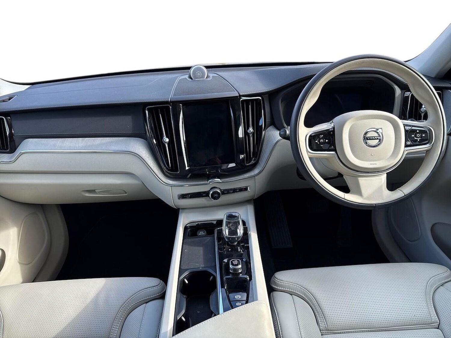 Used Volvo XC60 2023 for sale - 78192657: Photo 10