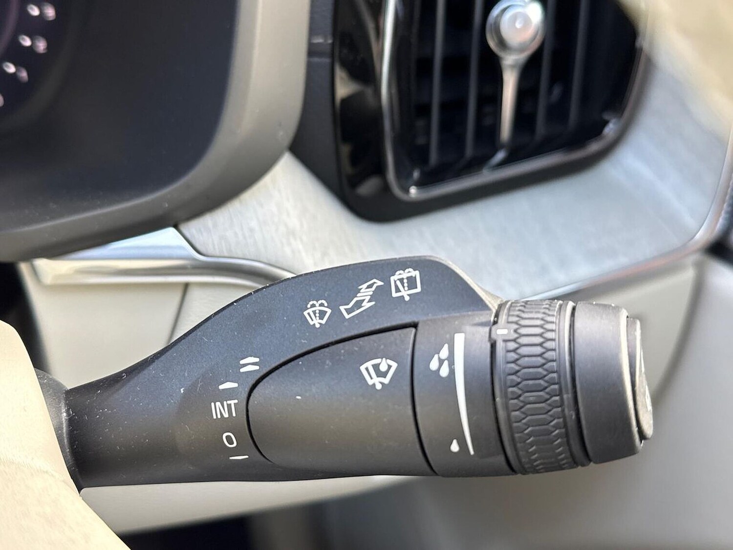 Used Volvo XC60 2023 for sale - 78192657: Photo 30