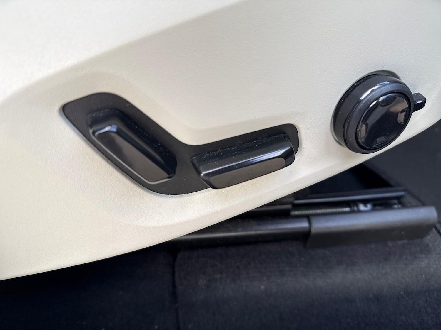 Used Volvo XC60 2023 for sale - 78192657: Photo 32