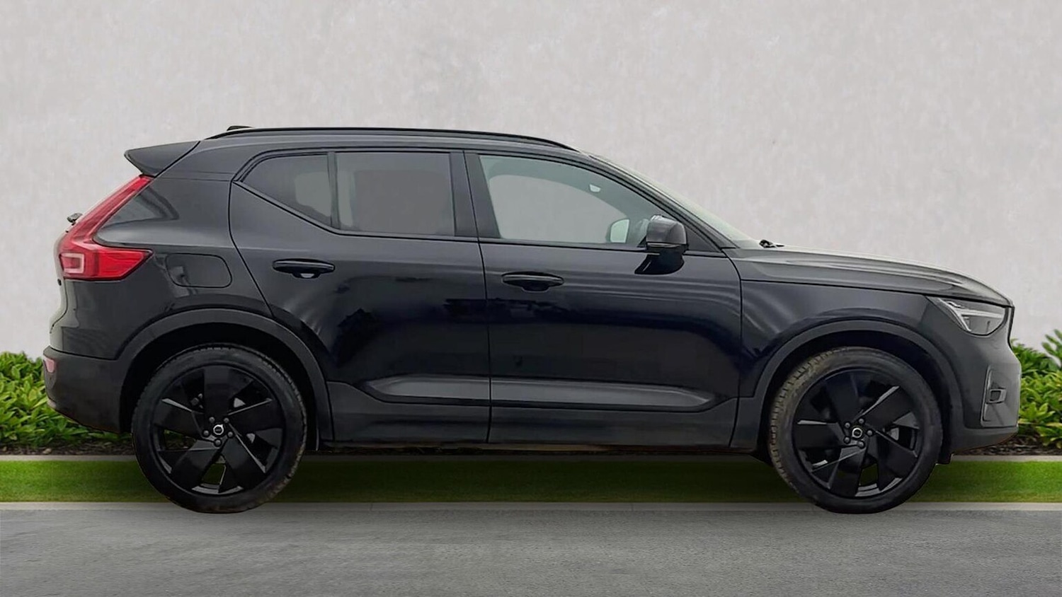 Used Volvo XC40 2025 for sale - 78194202: Photo 3