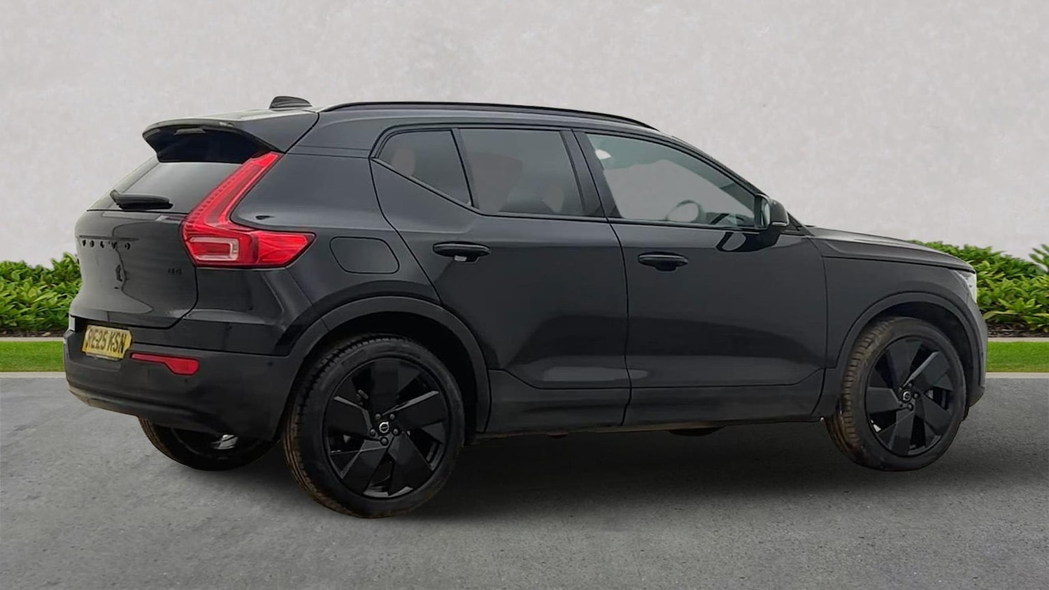 Used Volvo XC40 2025 for sale - 78194202: Photo 4