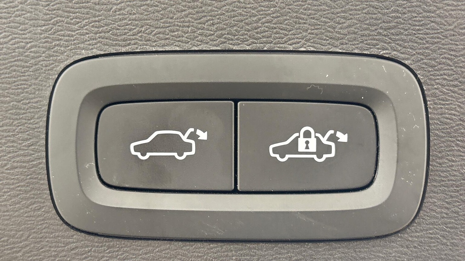 Used Volvo XC40 2022 for sale - 76566545: Photo 28