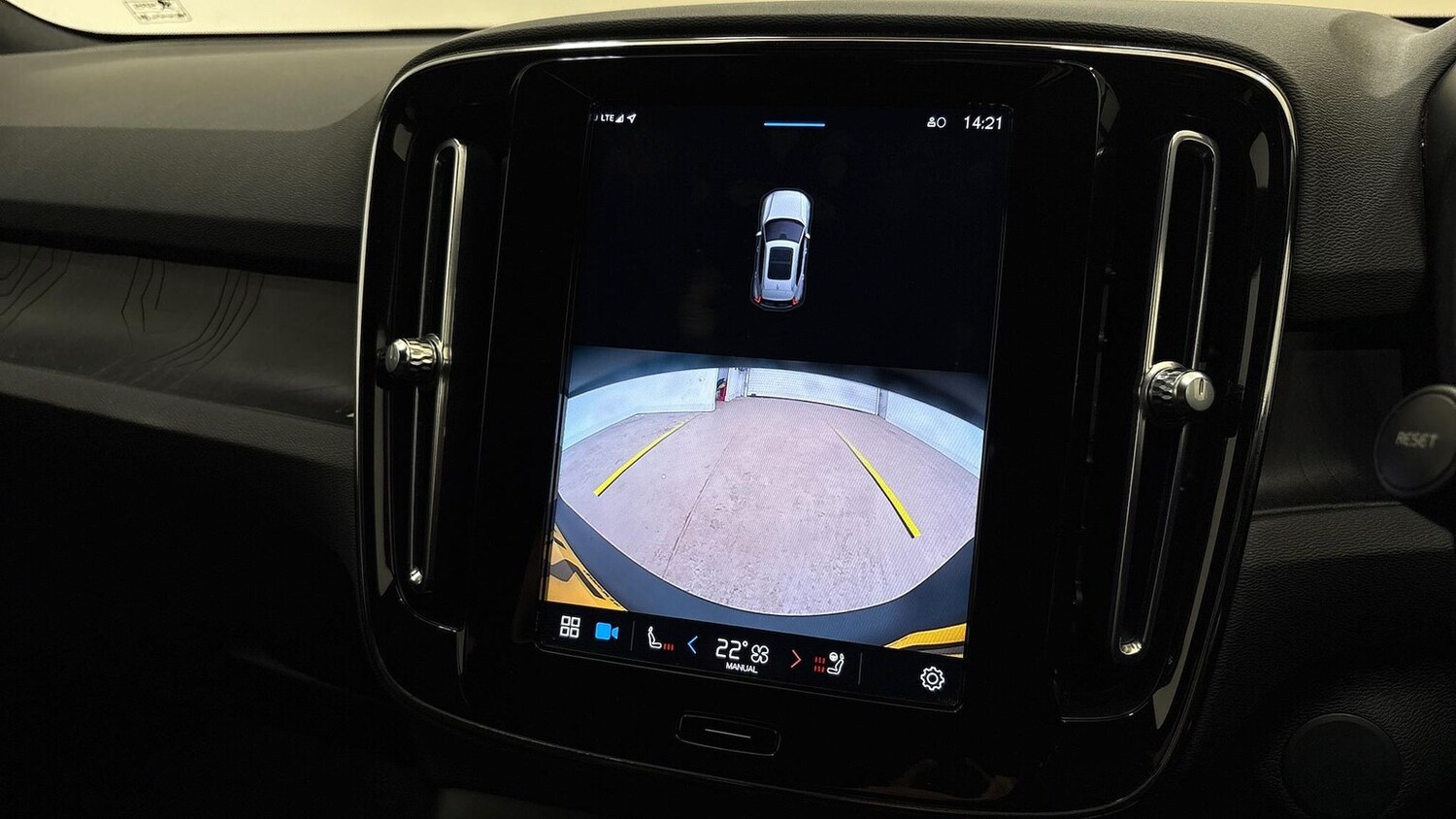 Used Volvo XC40 2022 for sale - 76566545: Photo 43