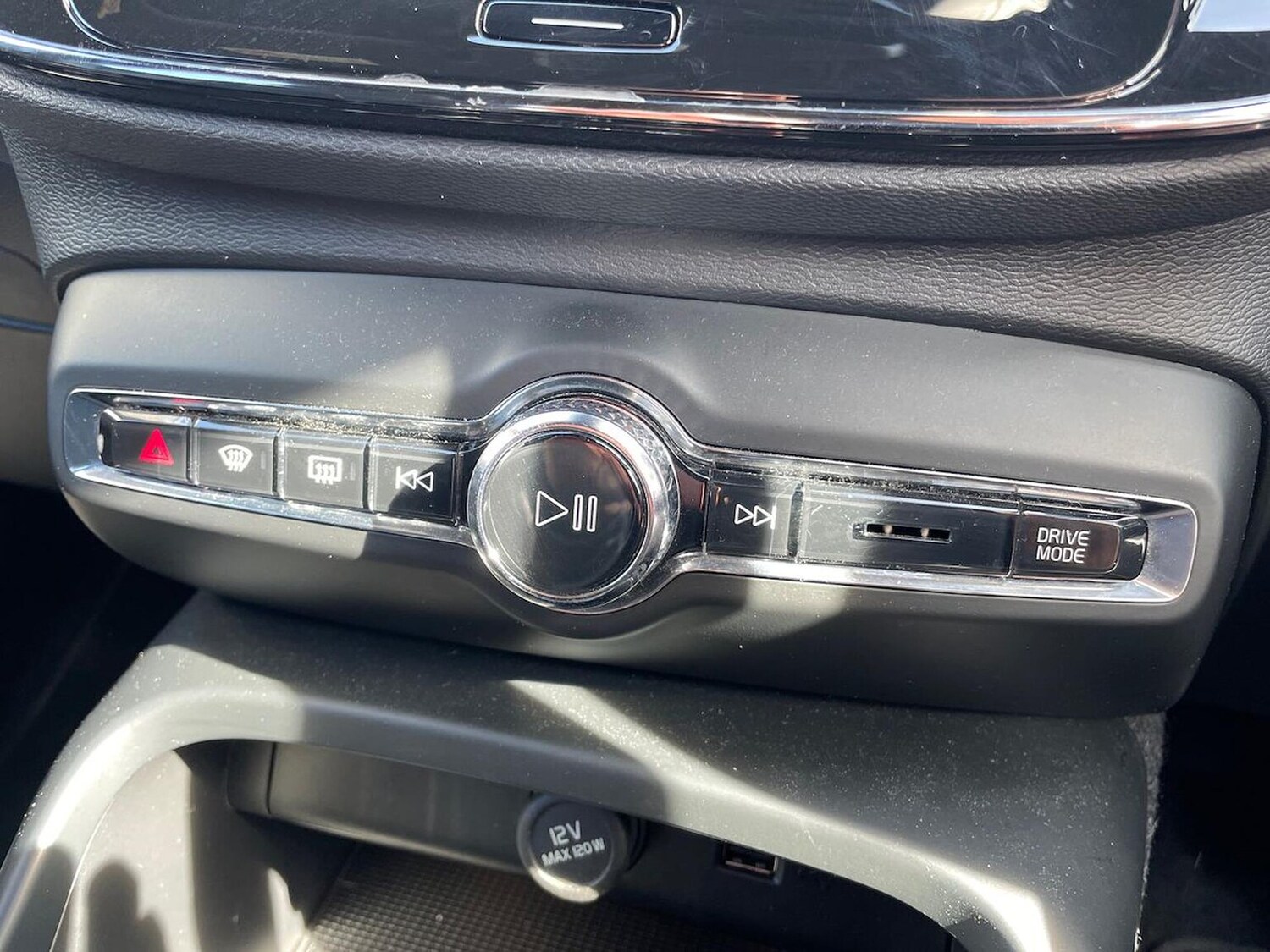 Used Volvo XC40 2021 for sale - 78192637: Photo 14