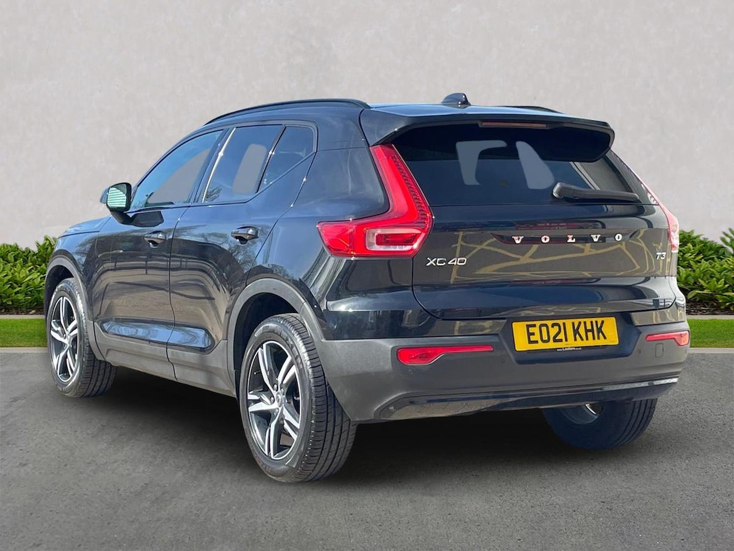 Used Volvo XC40 2021 for sale - 78192637: Photo 2