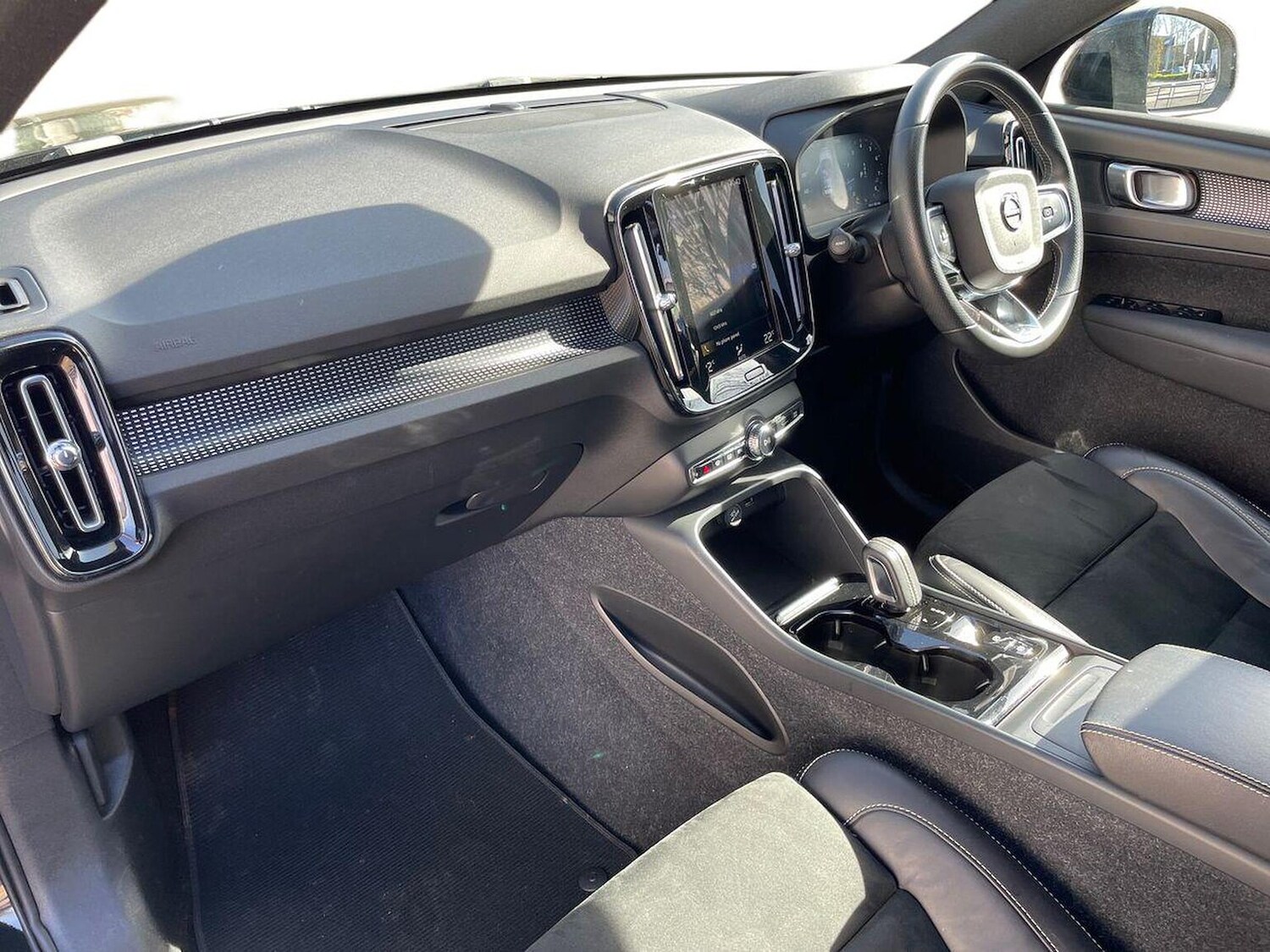 Used Volvo XC40 2021 for sale - 78192637: Photo 9