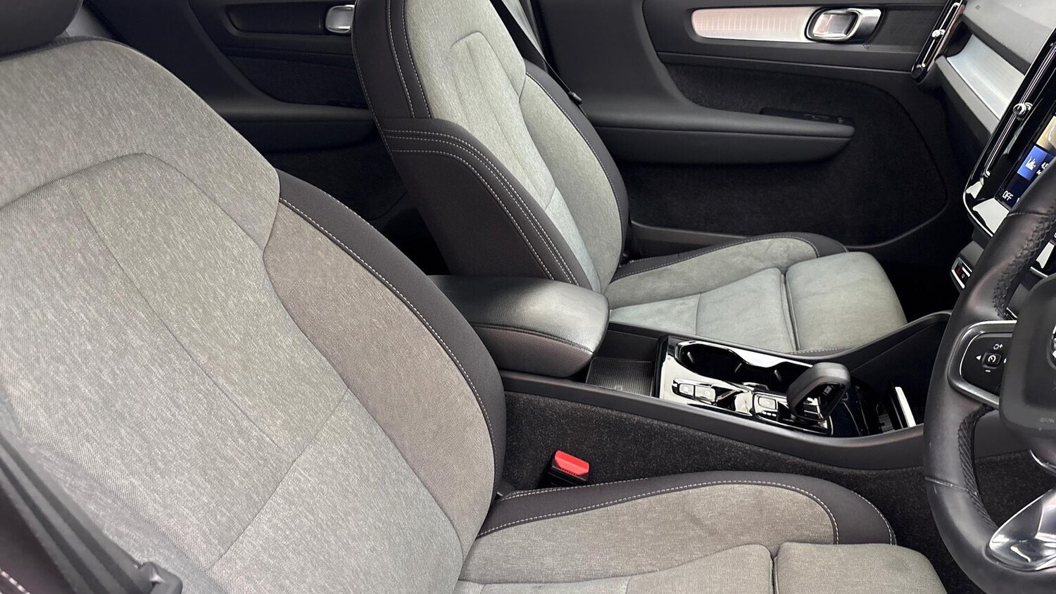 Used Volvo XC40 2022 for sale - 76219230: Photo 30