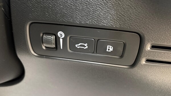 Used Volvo XC40 2022 for sale - 76219230: Photo 31