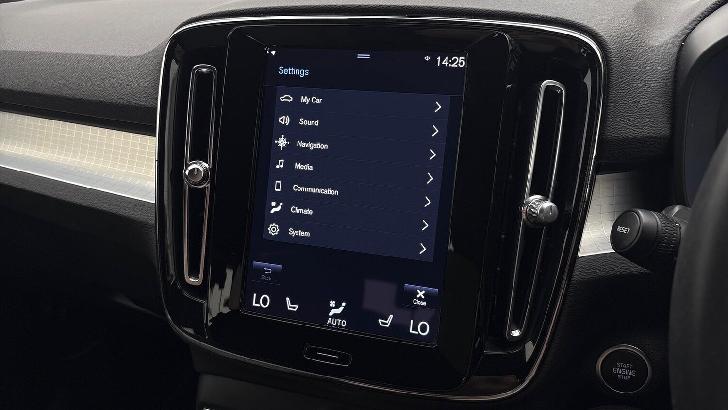 Used Volvo XC40 2022 for sale - 76219230: Photo 36