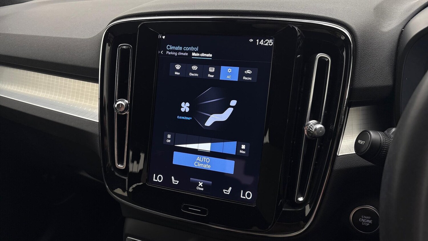 Used Volvo XC40 2022 for sale - 76219230: Photo 39