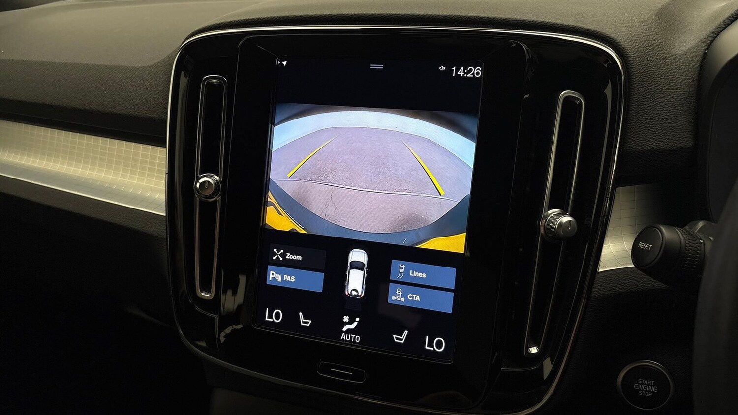 Used Volvo XC40 2022 for sale - 76219230: Photo 42