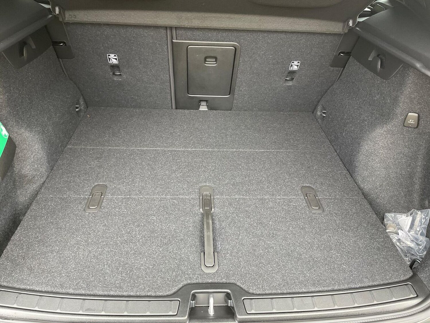 Used Volvo XC40 2025 for sale - 76264394: Photo 17