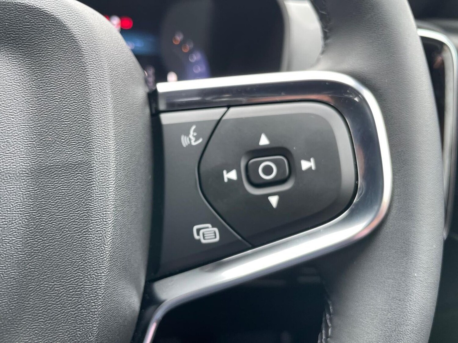 Used Volvo XC40 2025 for sale - 76264394: Photo 26