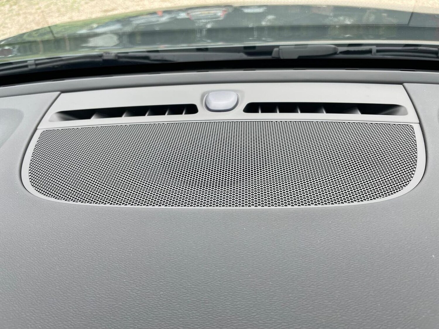 Used Volvo XC40 2025 for sale - 76264394: Photo 30