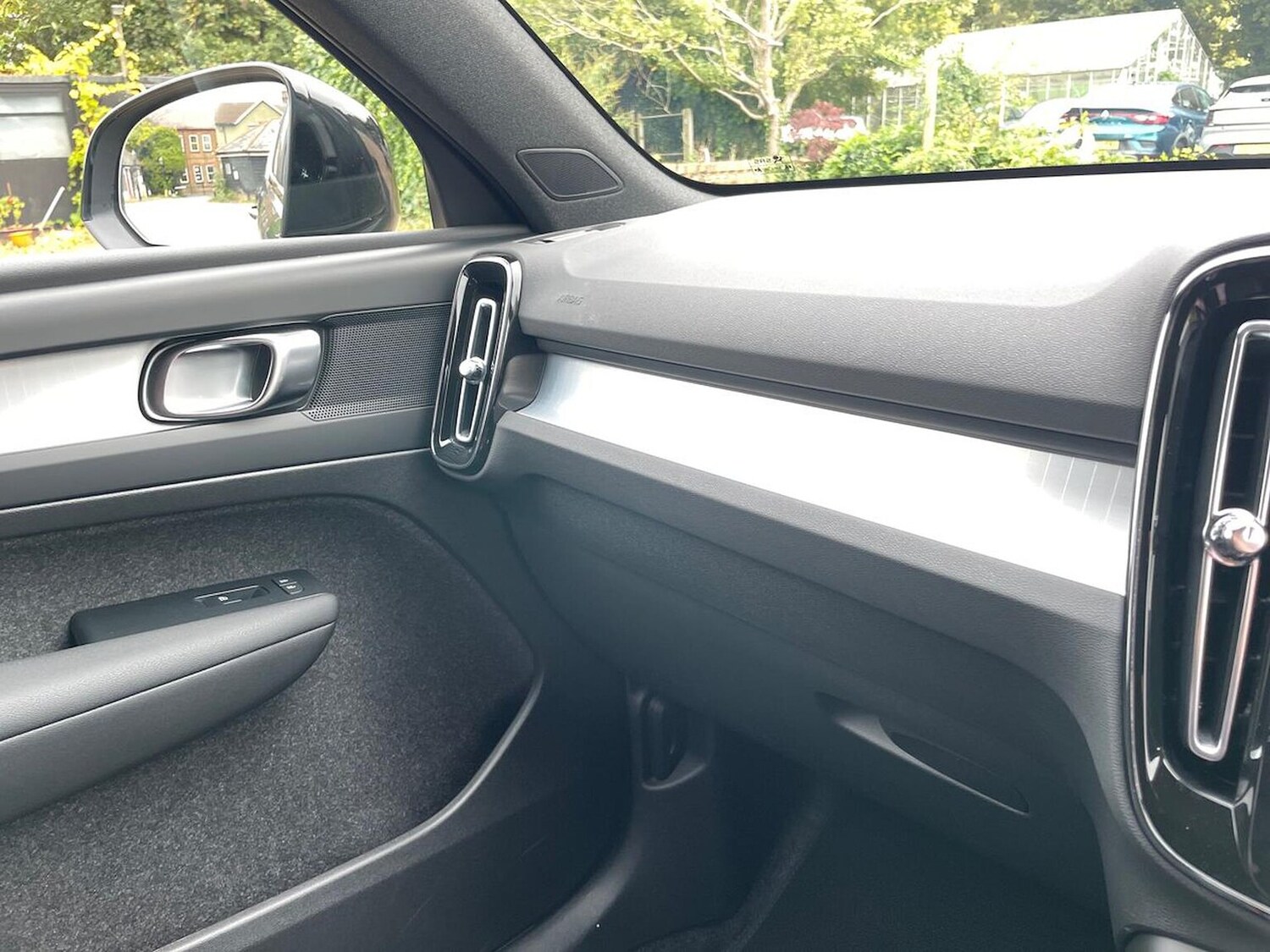 Used Volvo XC40 2025 for sale - 76264394: Photo 33