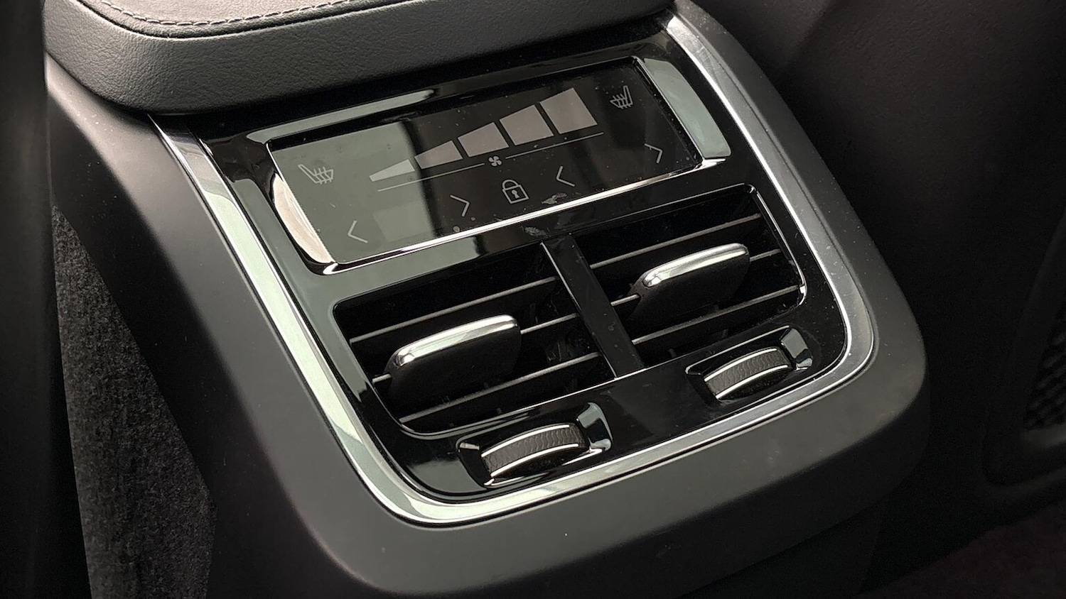 Used Volvo XC90 2023 for sale - 76969047: Photo 15