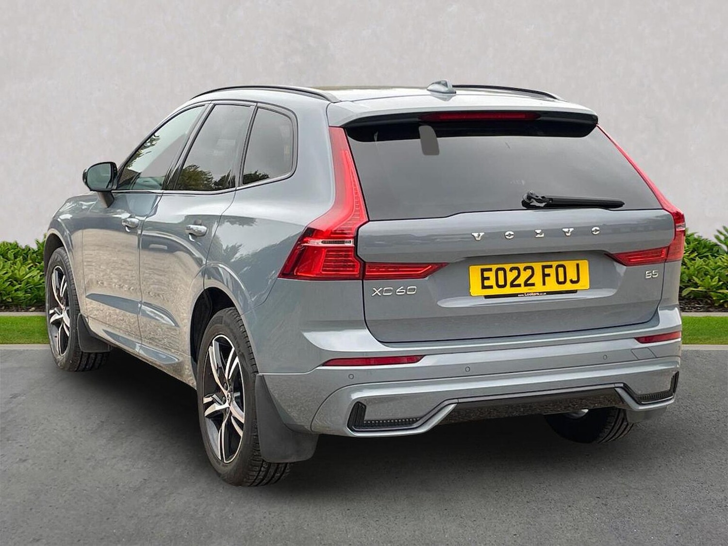 Used Volvo XC60 2022 for sale - 76605552: Photo 2