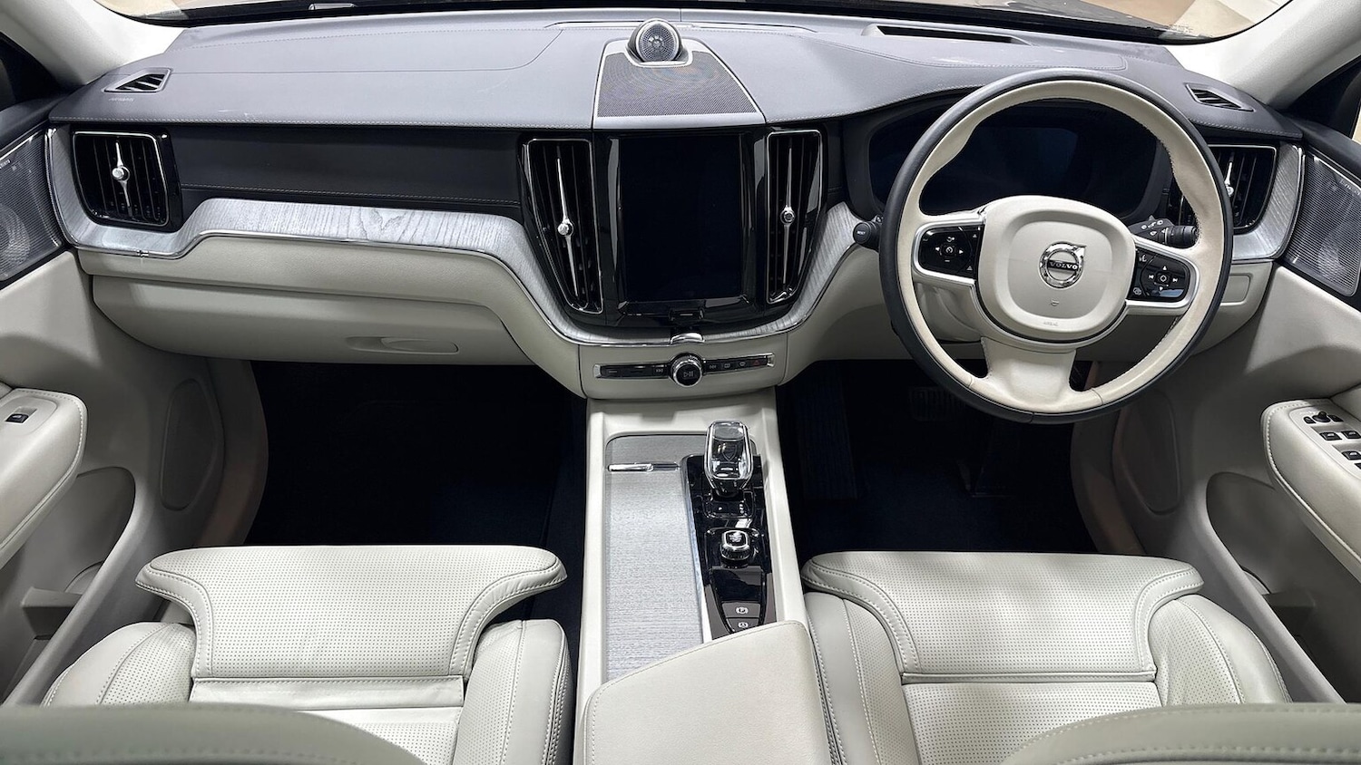 Used Volvo XC60 2025 for sale - 76471088: Photo 10