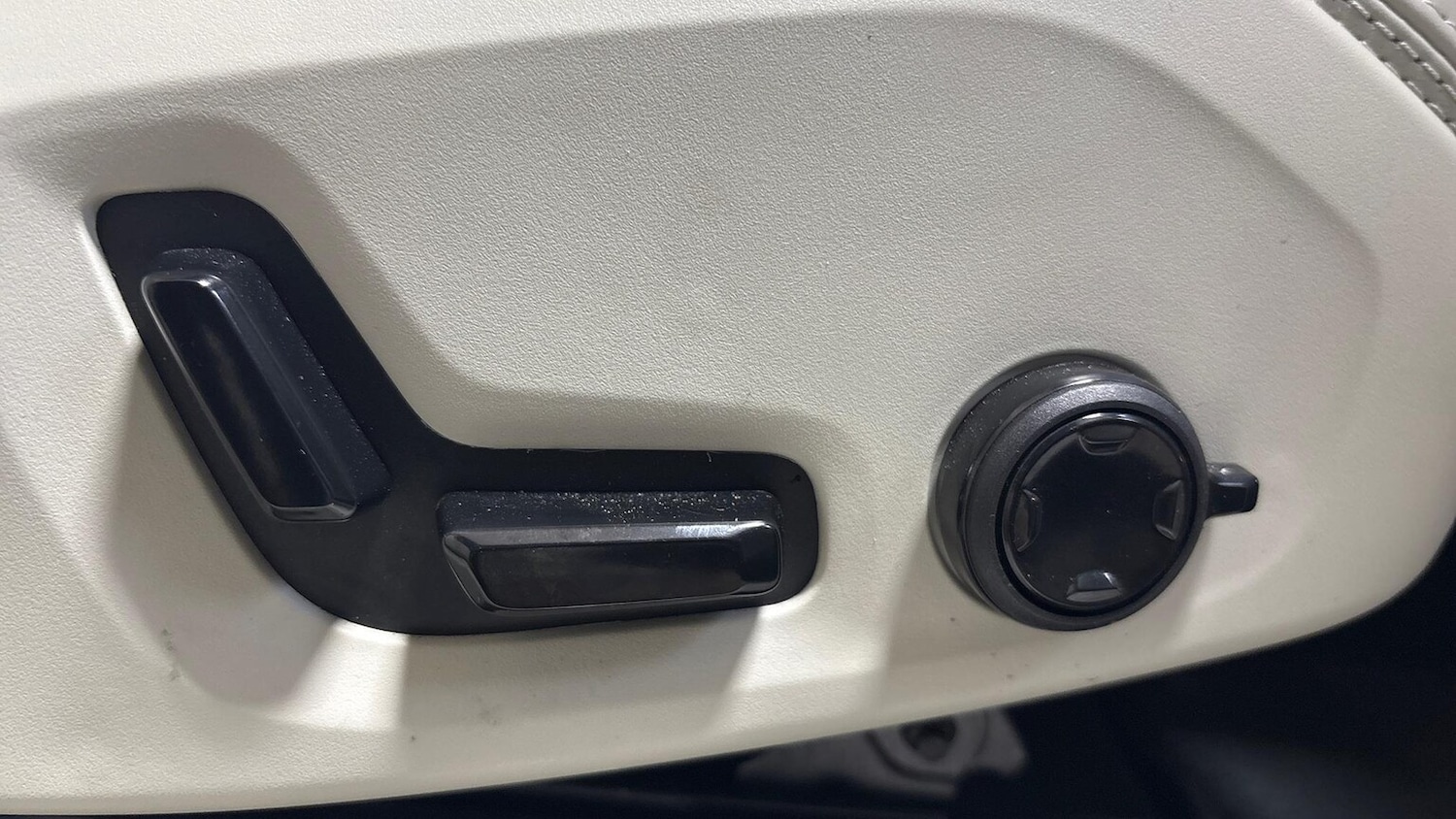 Used Volvo XC60 2025 for sale - 76471088: Photo 27