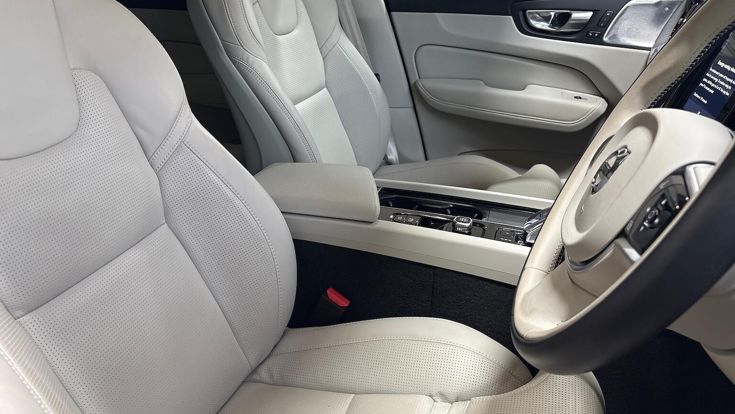 Used Volvo XC60 2025 for sale - 76471088: Photo 28