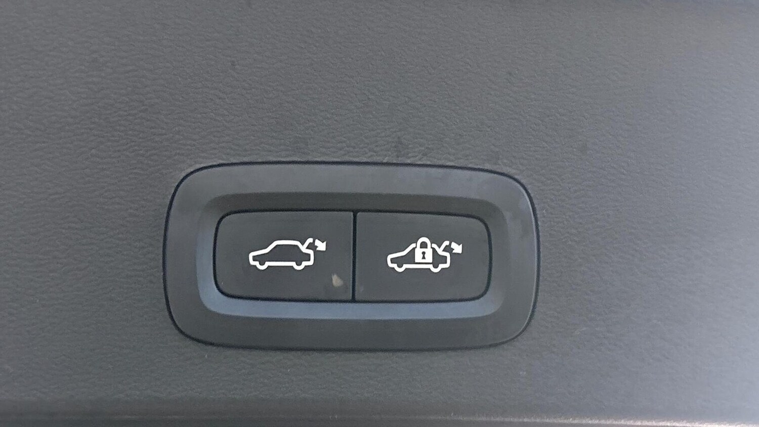 Used Volvo XC40 2025 for sale - 77487368: Photo 18