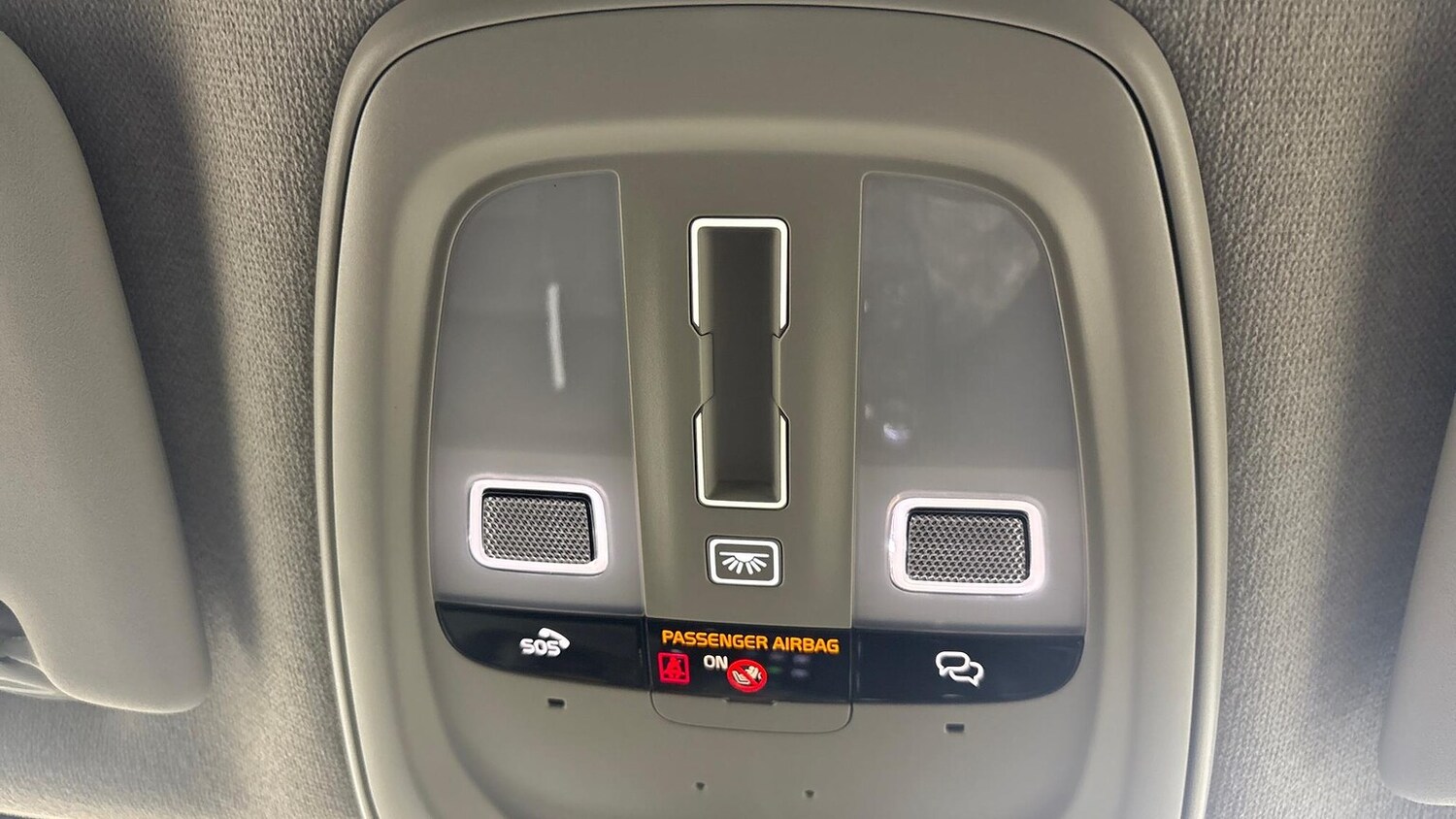 Used Volvo XC40 2025 for sale - 77487368: Photo 32