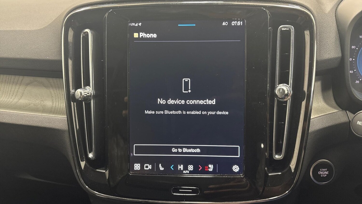 Used Volvo XC40 2025 for sale - 77487368: Photo 35