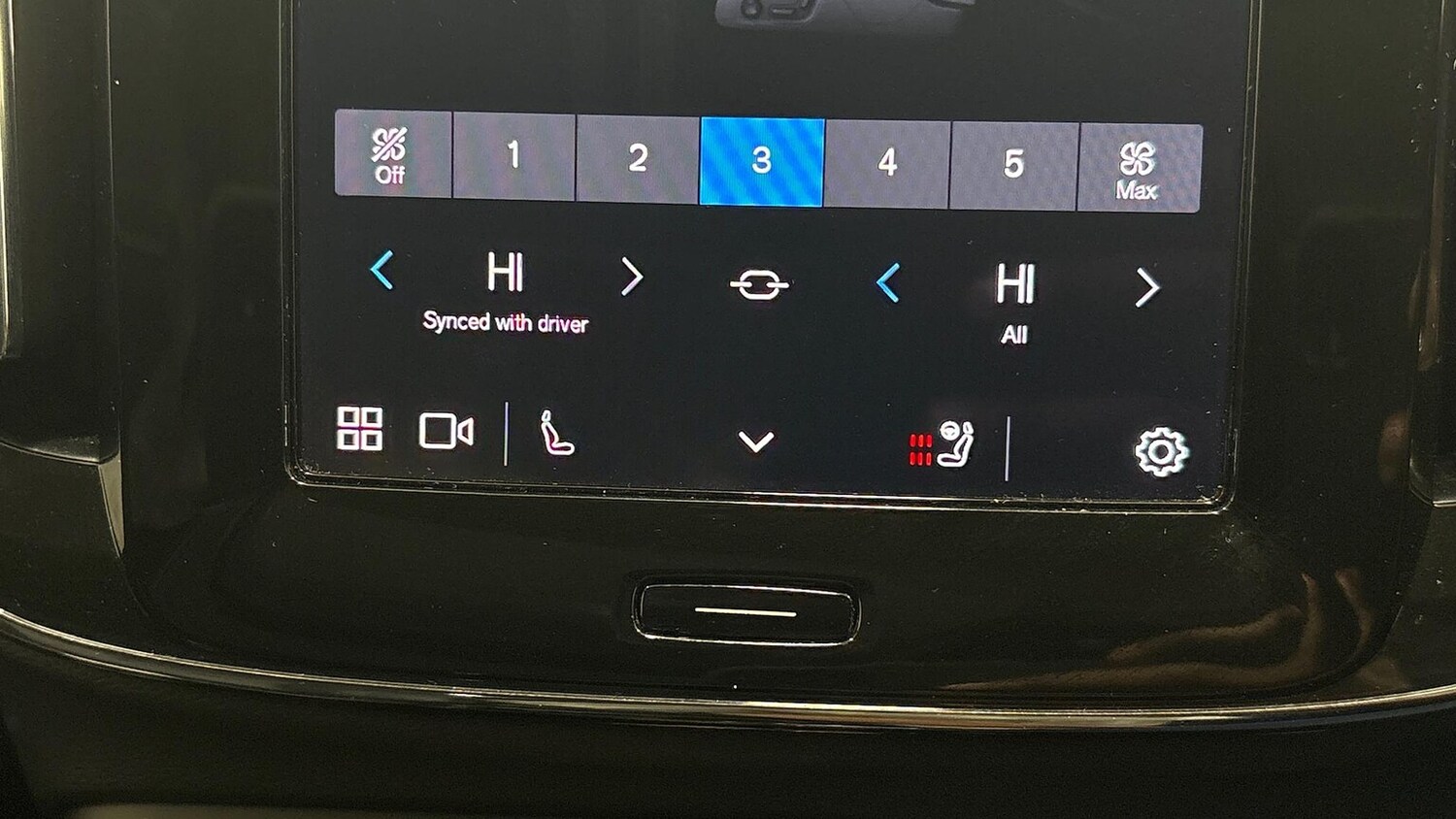 Used Volvo XC40 2025 for sale - 77487368: Photo 37