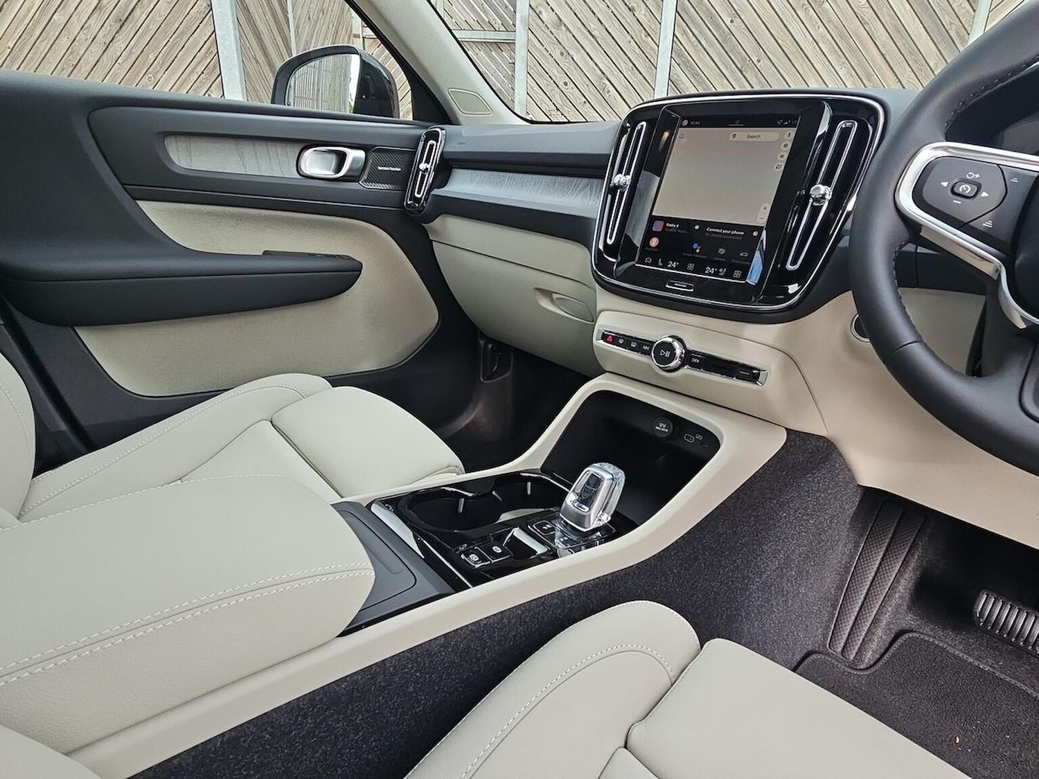 Used Volvo XC40 2025 for sale - 78168982: Photo 15