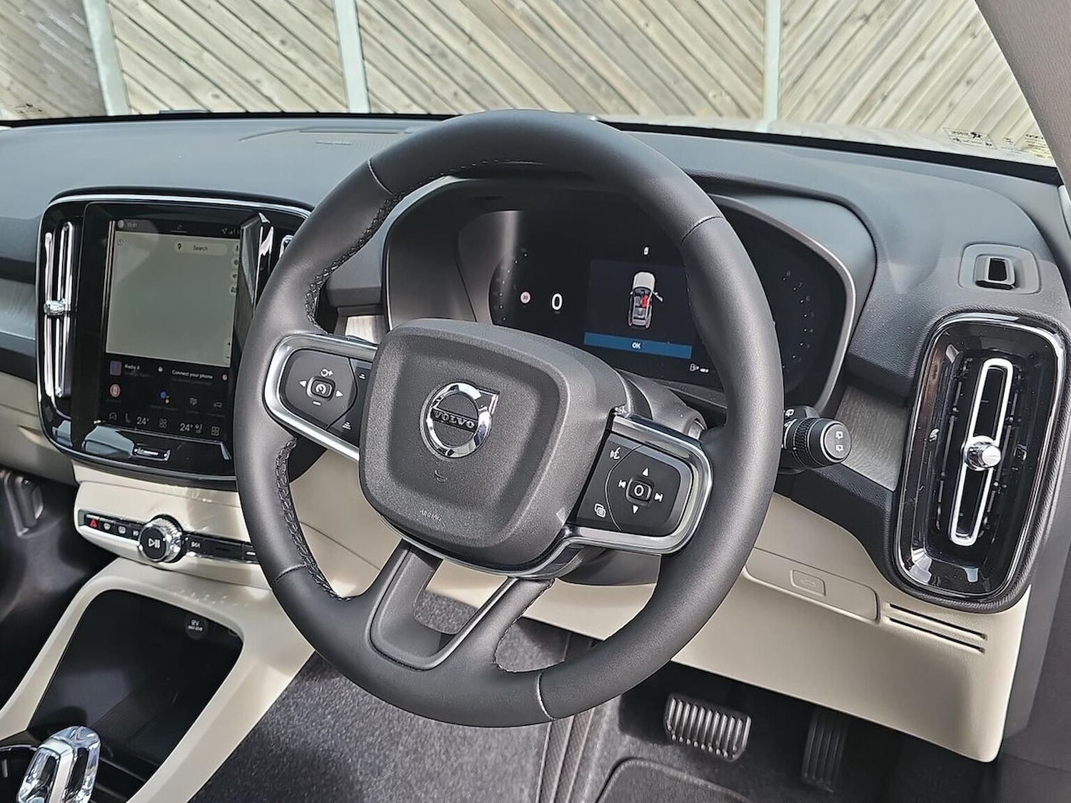 Used Volvo XC40 2025 for sale - 78168982: Photo 17