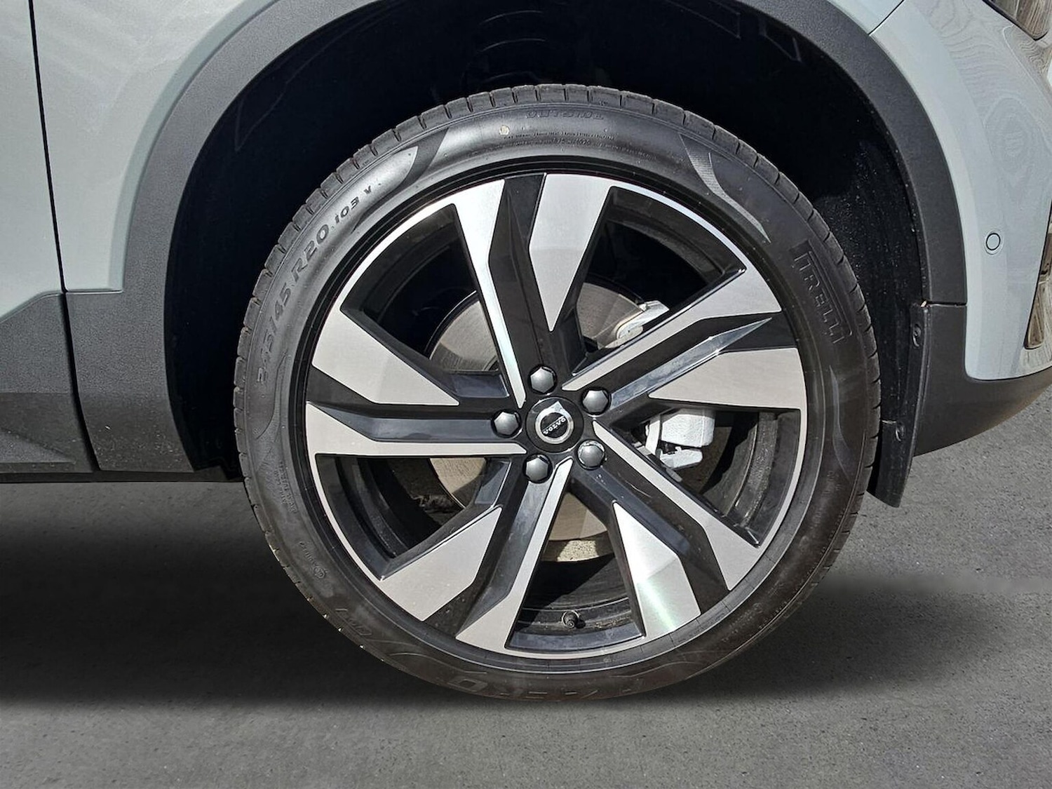 Used Volvo XC40 2025 for sale - 78168982: Photo 8