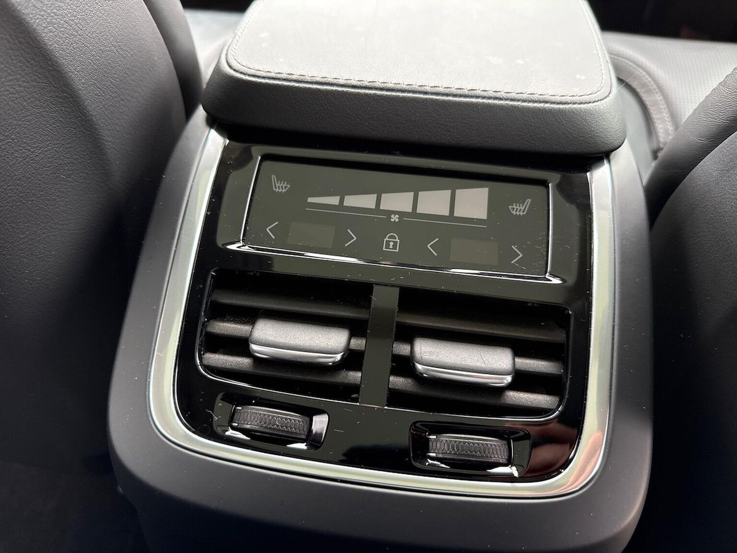 Used Volvo XC90 2024 for sale - 78194119: Photo 41