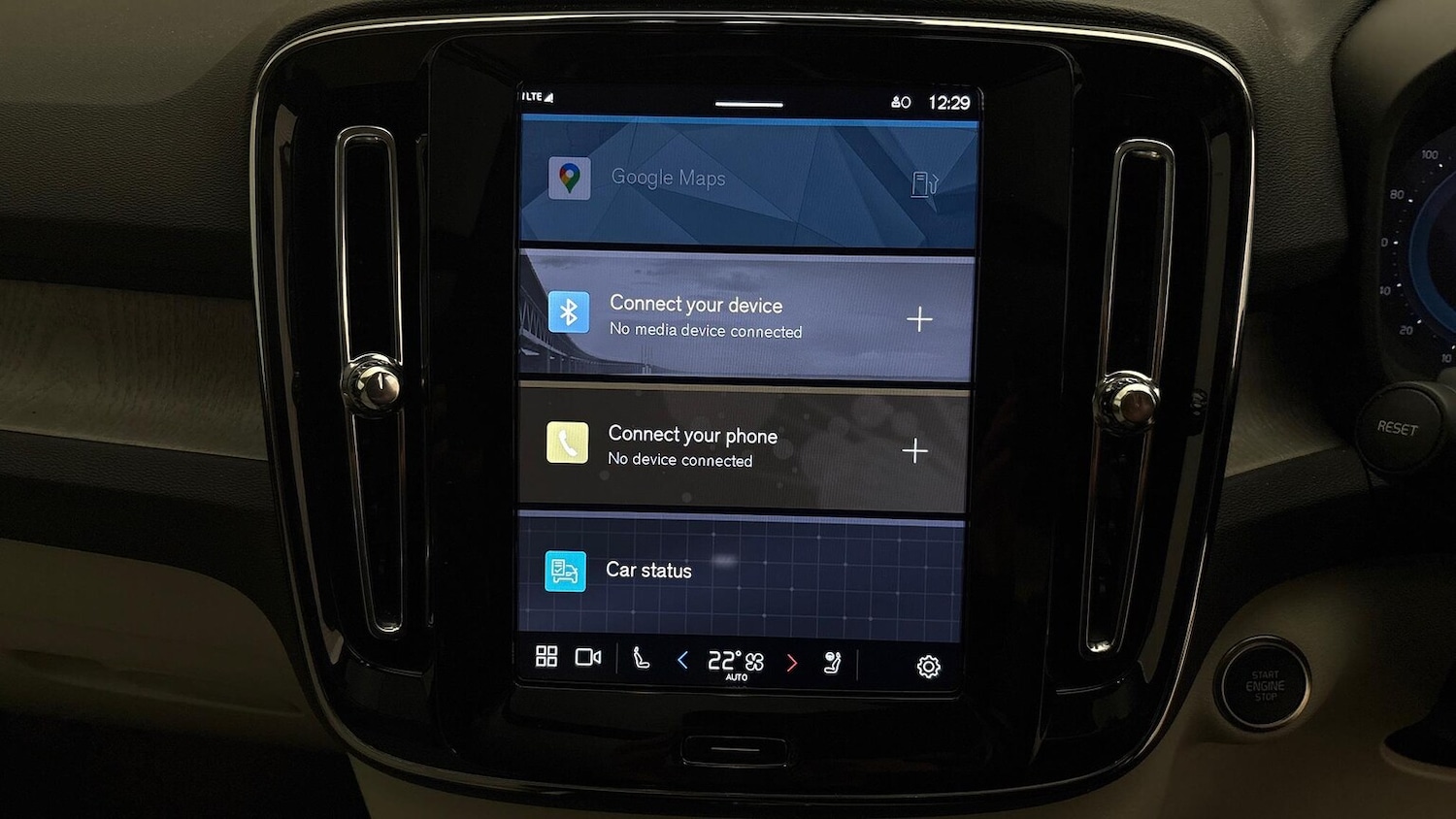 Used Volvo XC40 2025 for sale - 76565471: Photo 11