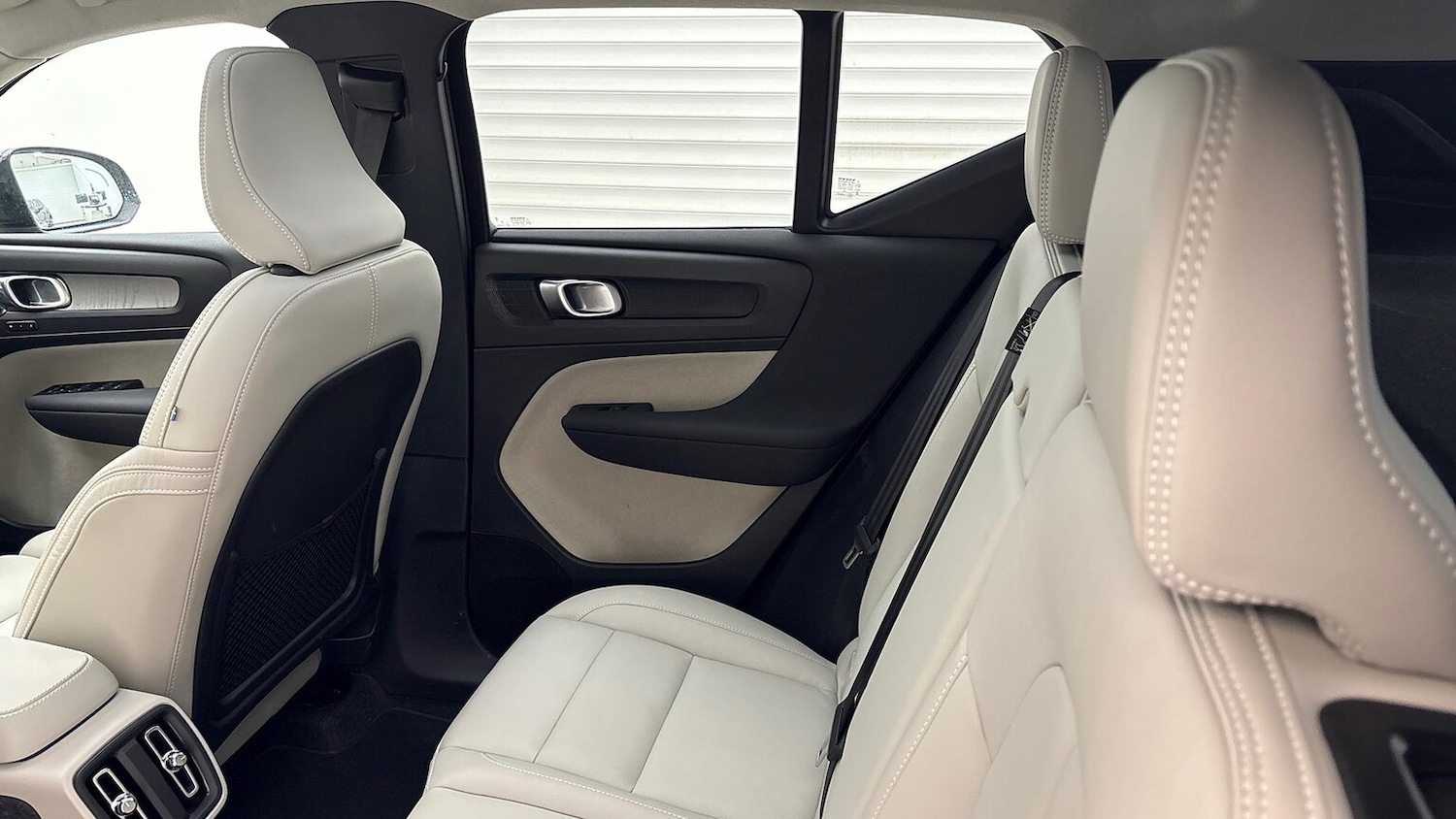 Used Volvo XC40 2025 for sale - 76565471: Photo 13