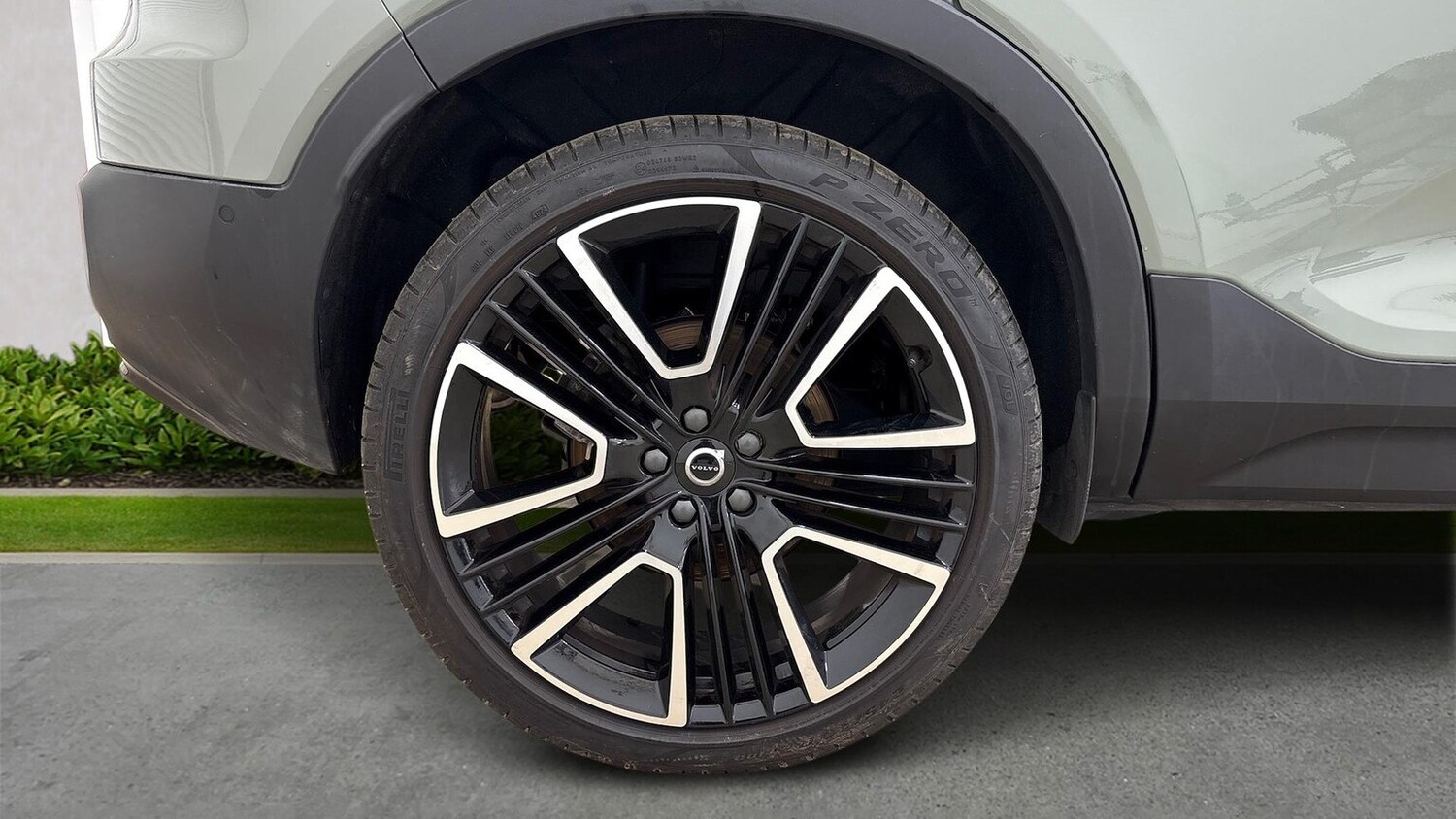 Used Volvo XC40 2025 for sale - 76565471: Photo 20