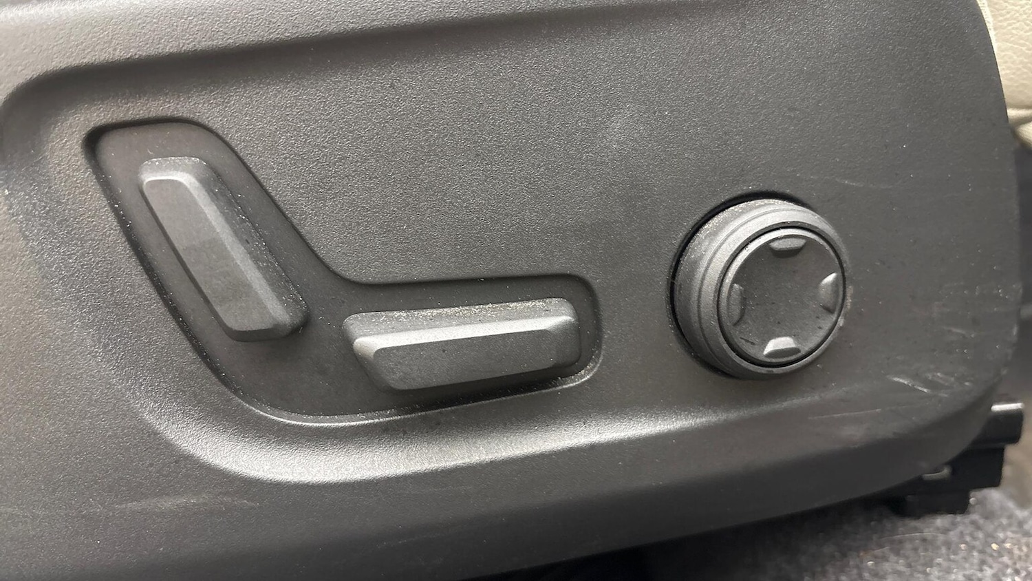 Used Volvo XC40 2025 for sale - 76565471: Photo 28