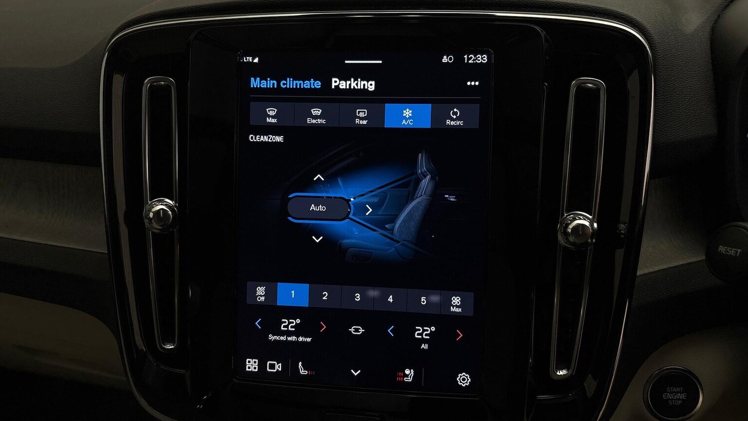 Used Volvo XC40 2025 for sale - 76565471: Photo 38