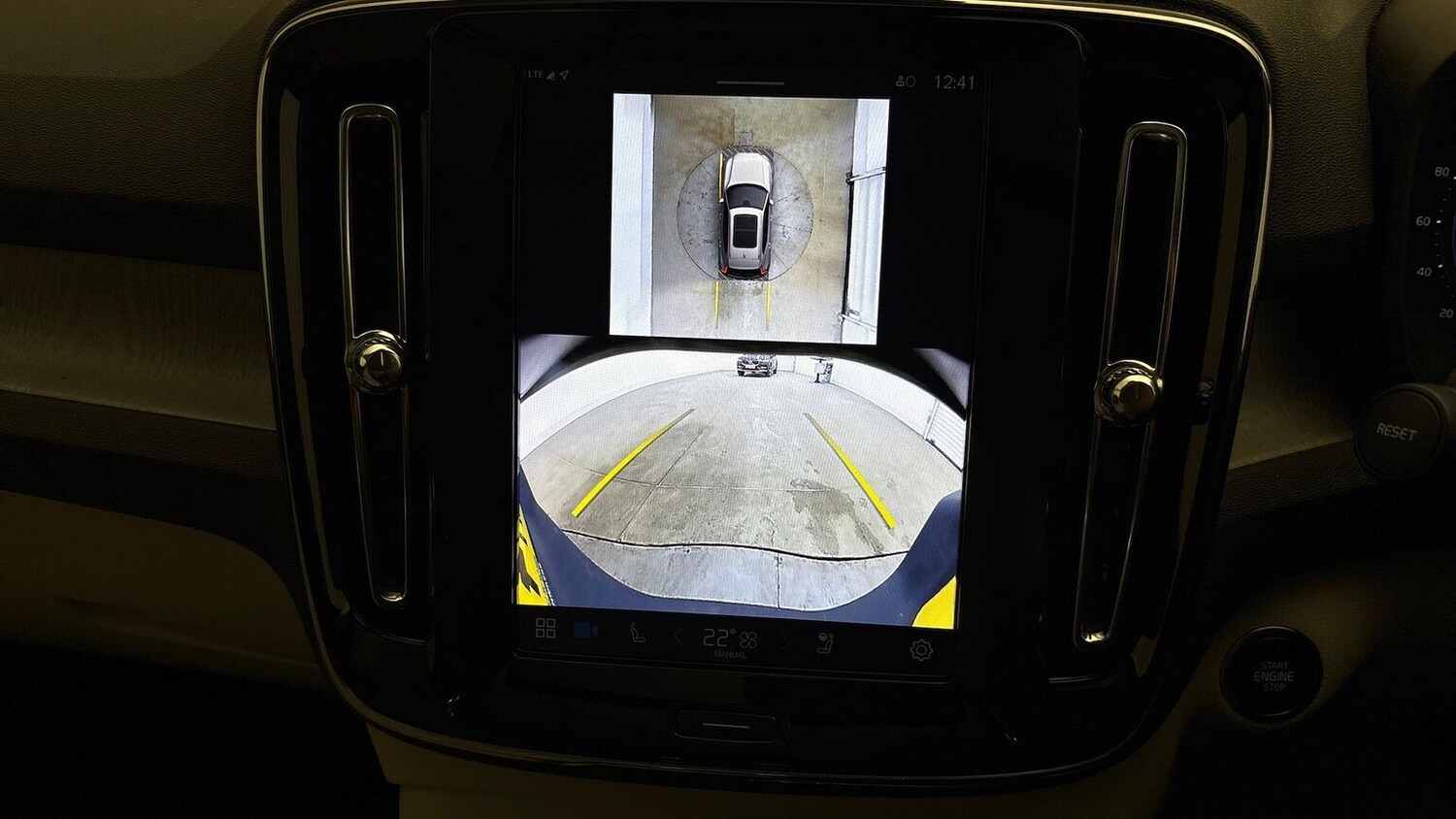 Used Volvo XC40 2025 for sale - 76565471: Photo 40